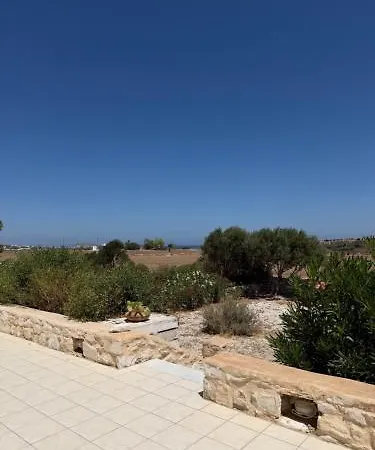 La Maison D'helene بيت للعطل ناوسا
