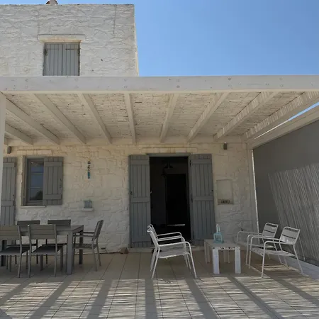 La Maison D'helene بيت للعطل *